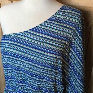 Laundry by Shelli segal designer Unique off the shoulder top boho fun club blues
